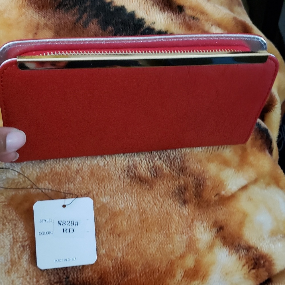 Red Hot Wallet